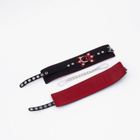 Черные кожаные оковы с красным декором и строчкой - Crazy Handmade - купить с доставкой в Красногорске